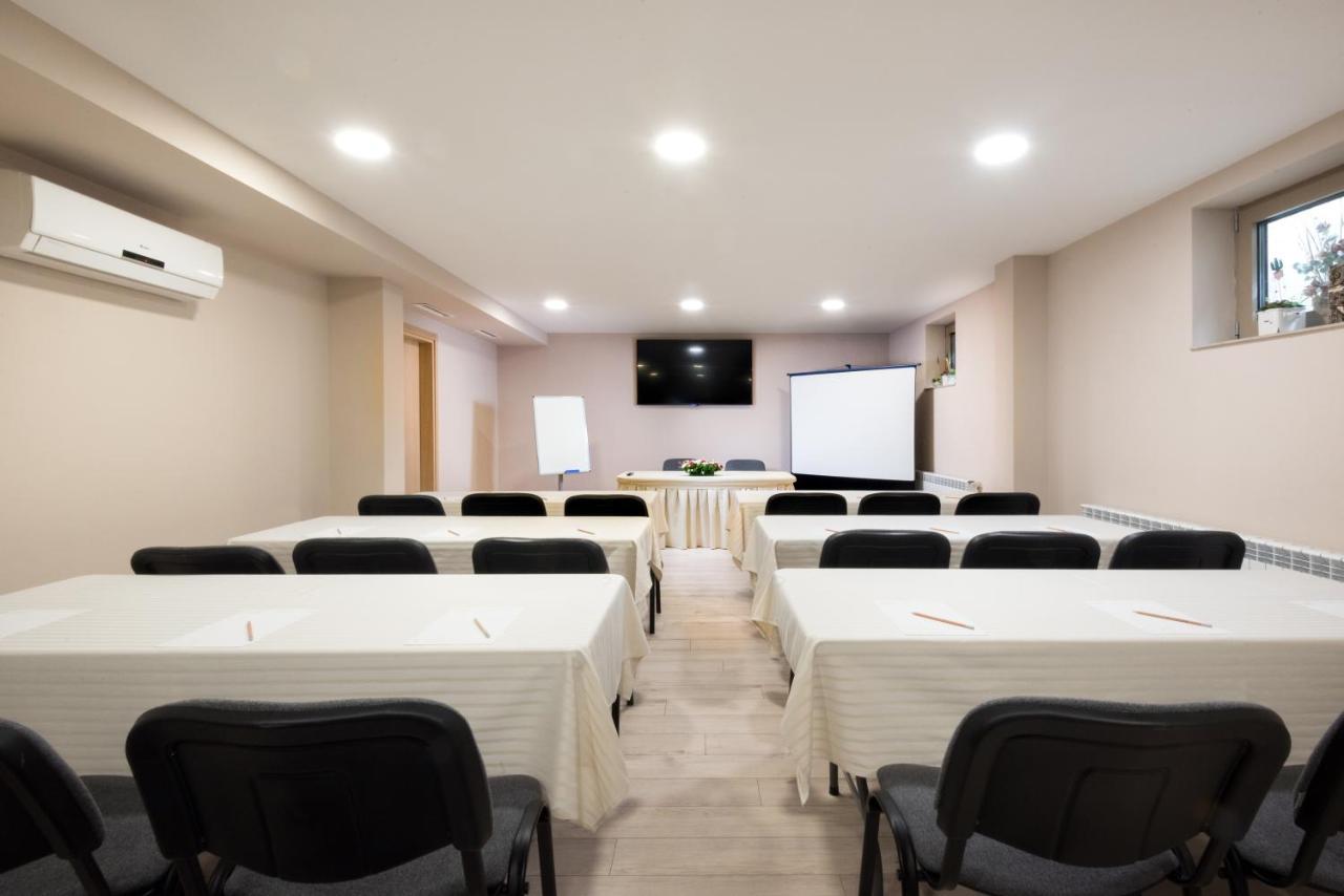 קרושונה Hotel & Relax Zone Cattleya מראה חיצוני תמונה