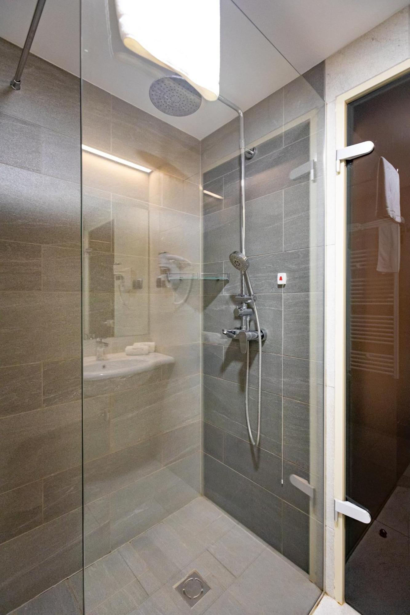 קרושונה Hotel & Relax Zone Cattleya מראה חיצוני תמונה