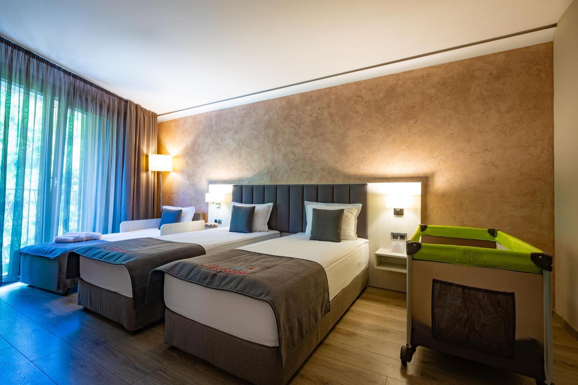 קרושונה Hotel & Relax Zone Cattleya מראה חיצוני תמונה