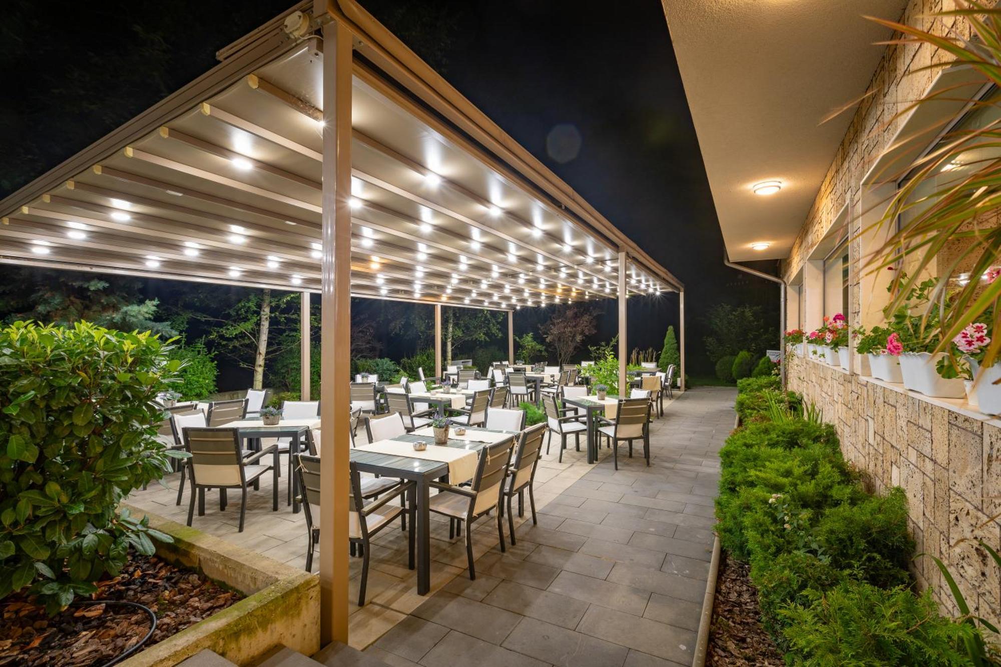 קרושונה Hotel & Relax Zone Cattleya מראה חיצוני תמונה